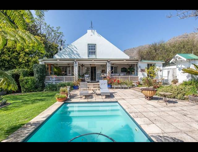 3 BEDROOM HOUSE FOR SALE IN LAKESIDE